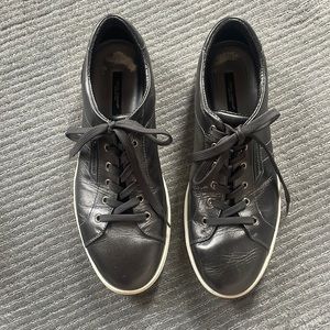 Dolce & Gabbana pre-owned men’s sneakers. Size 11
